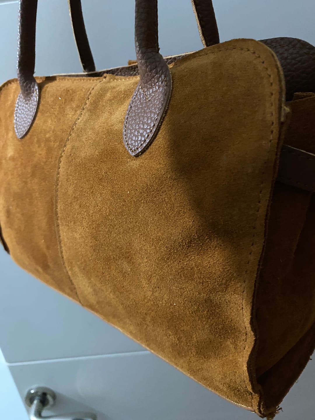 Customer photo review of Totem Large |  Hakiki Süet Deri El ve Omuz Çantası | Taba