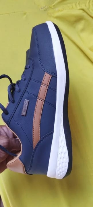 Customer photo review of Chaussures de luxe décontractées et confortables pour hommes