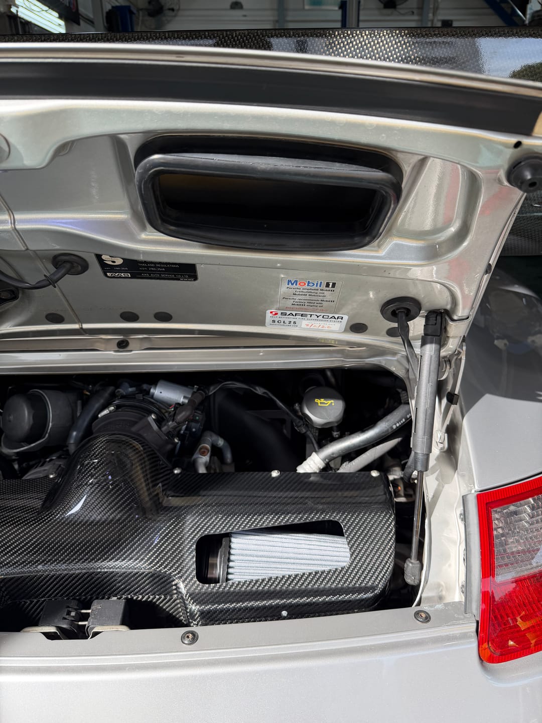 Customer photo review of 997.1 GT3/RS Dual Cone Carbon Fiber Airbox