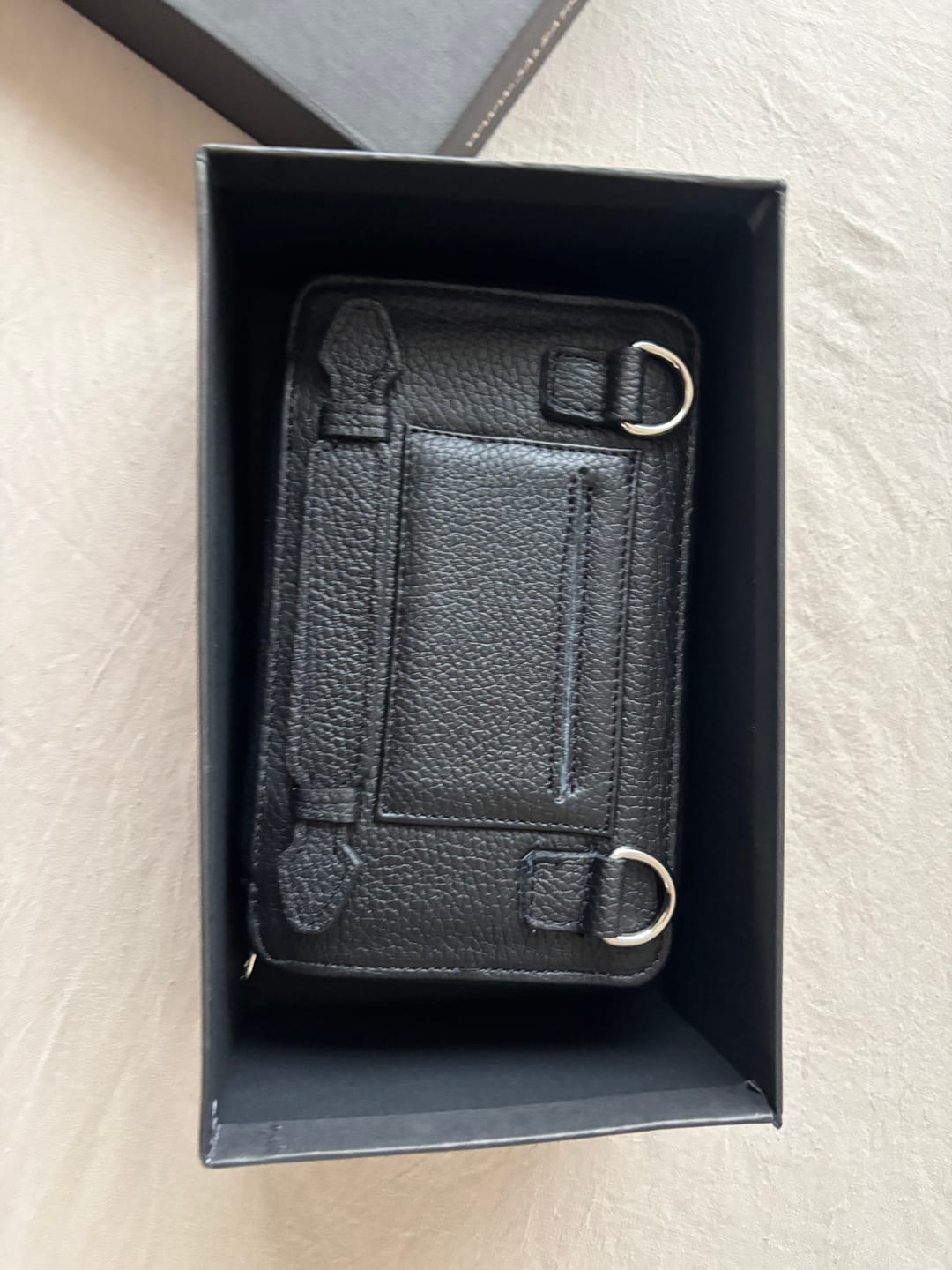 Customer photo review of Bandolera Santiago 2 Negra