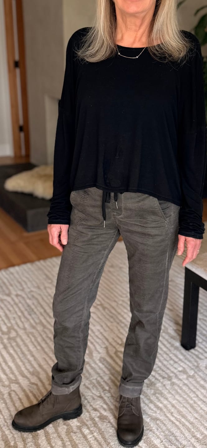 Customer photo review of Washed Iconic Stretch Jeans, Brown
