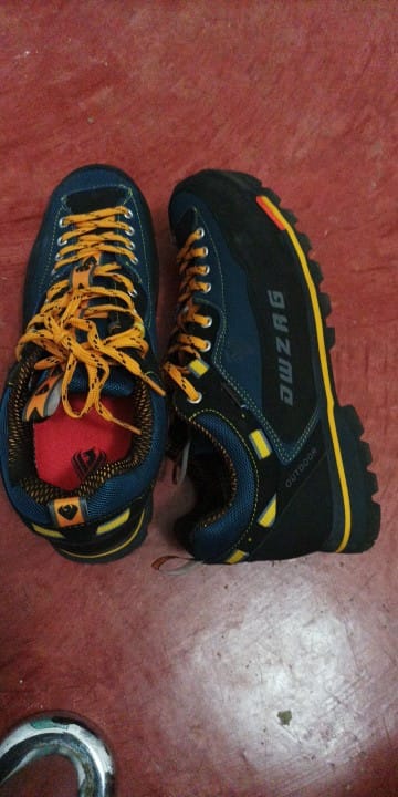 Customer photo review of Chaussures de randonnée antidérapantes avec coussin amortissent-Homme