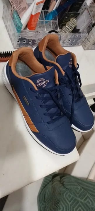 Customer photo review of Chaussures de luxe décontractées et confortables pour hommes