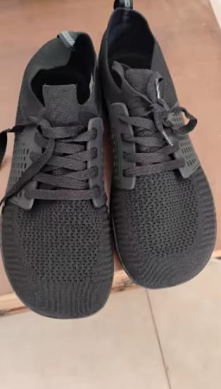 Customer photo review of Chaussures de marche larges et minimalistes pour homme