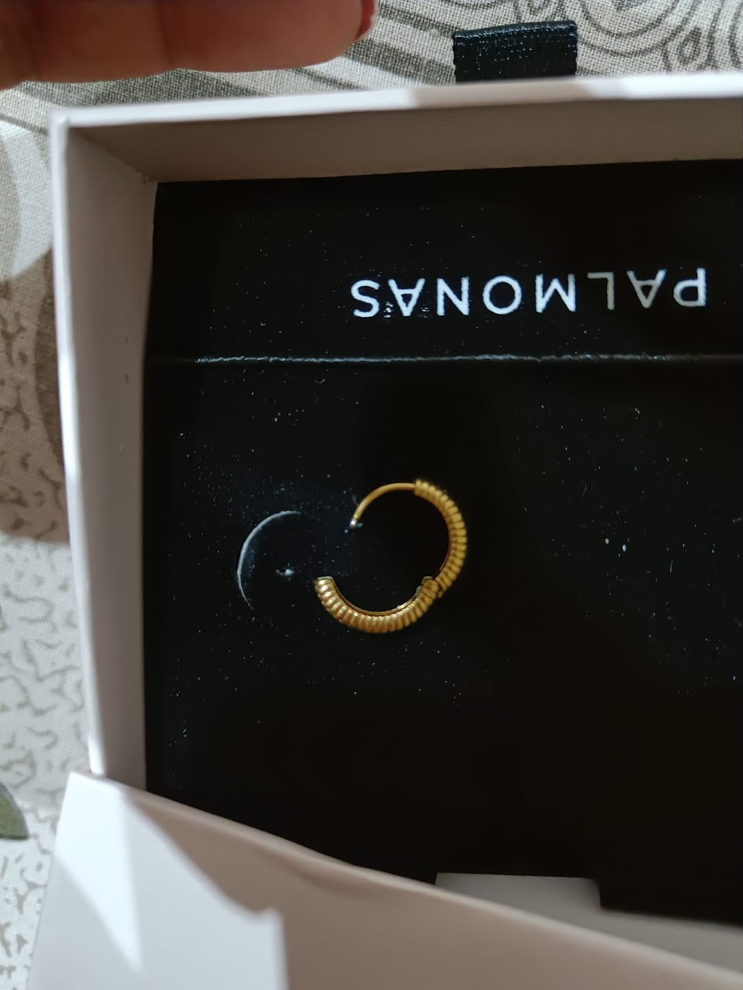 Customer photo review of Classic Textured Hoops