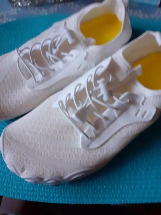 Customer photo review of Feel Pro - des chaussures pieds nus saines et confortables
