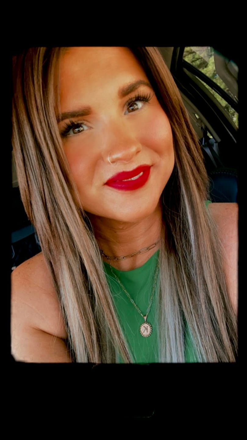 Customer photo review of Invisible Tape in Extensions Balayage Virgin Hair (#4/8/4/22/800)