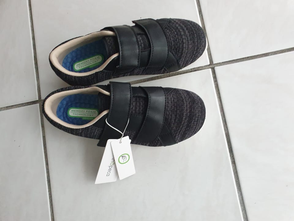 Customer photo review of Chaussures Orthopédiques Confortables à Fermeture Autoagrippante