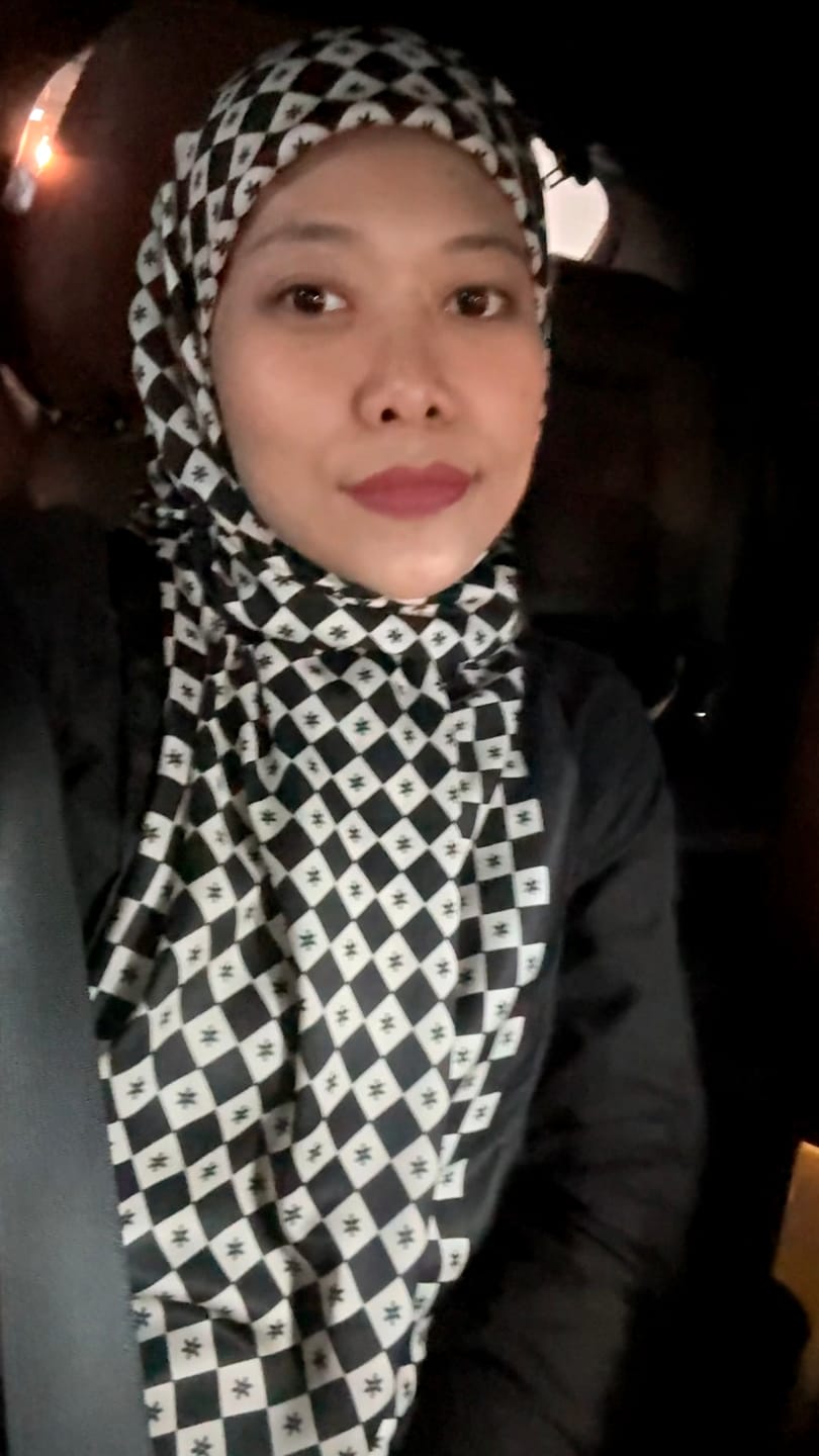 Customer photo review of Monogram Square (Black)