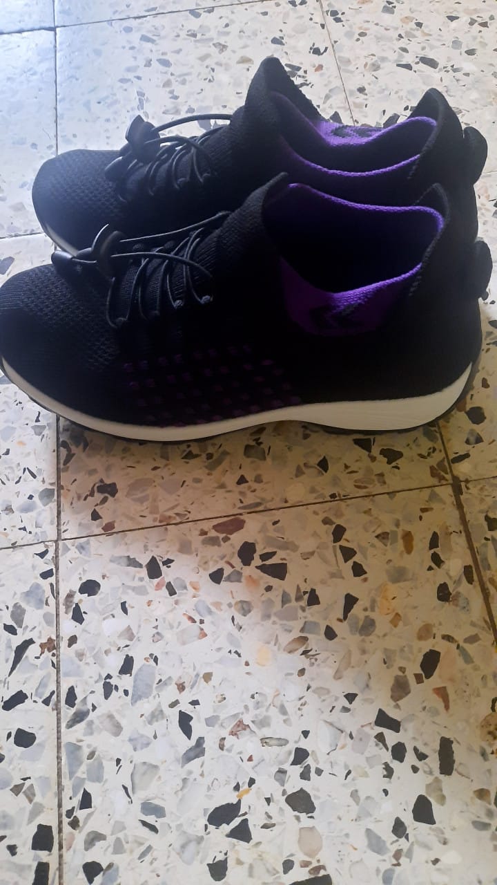 Customer photo review of Baskets Légères et Respirantes pour Femme - Confort et Style