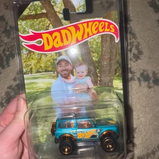 Customer photo review of Personalized Lover's Toy Dream Car Dad's Toy Dream Car Packaging Best Gift for Dad,Husband,Boyfriend