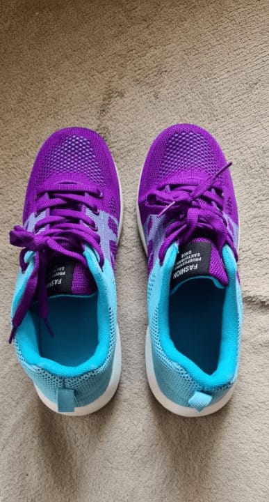 Customer photo review of Baskets RUNNING Respirantes pour femmes