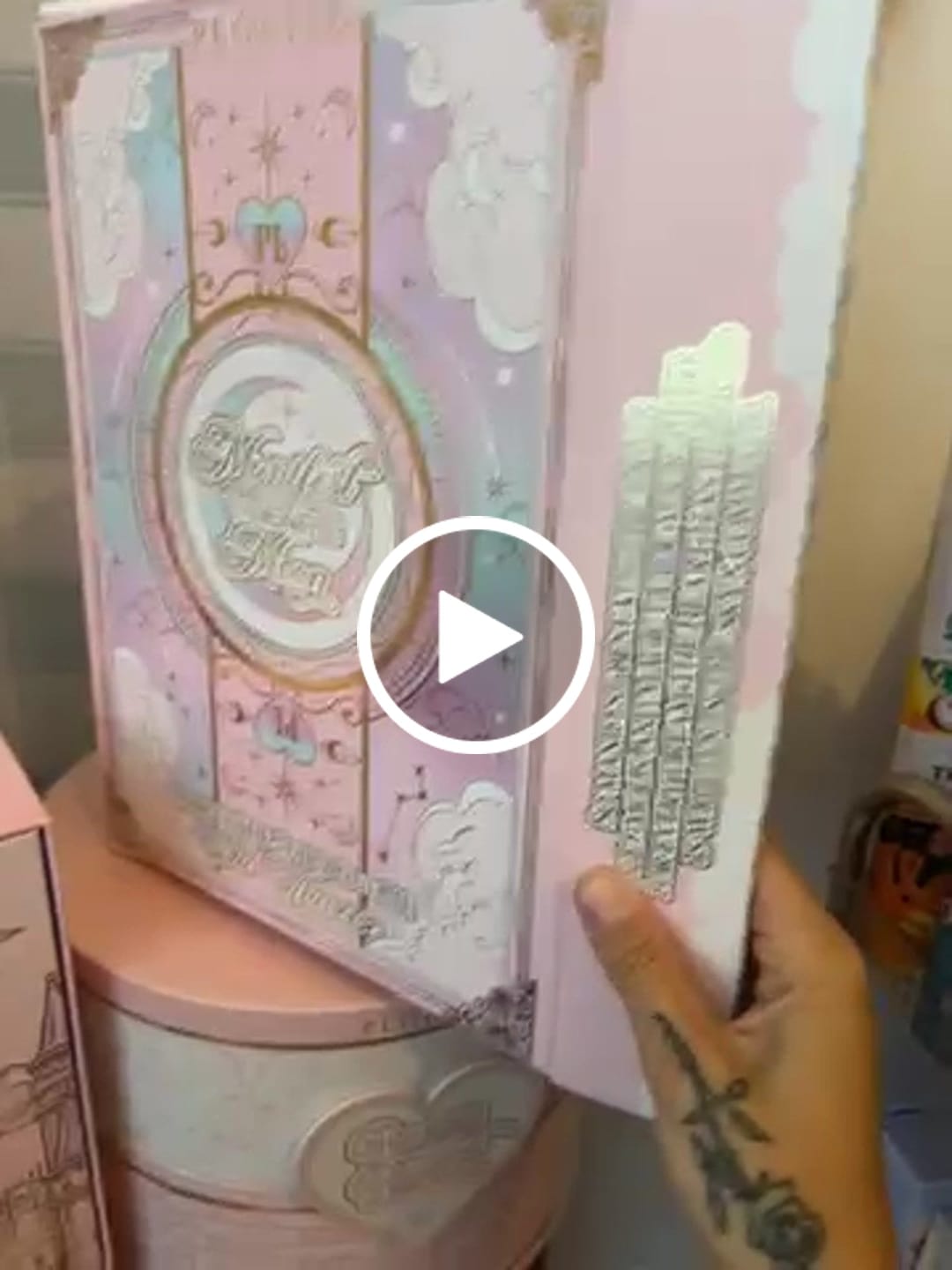 Customer video review of Manifest Full Collection