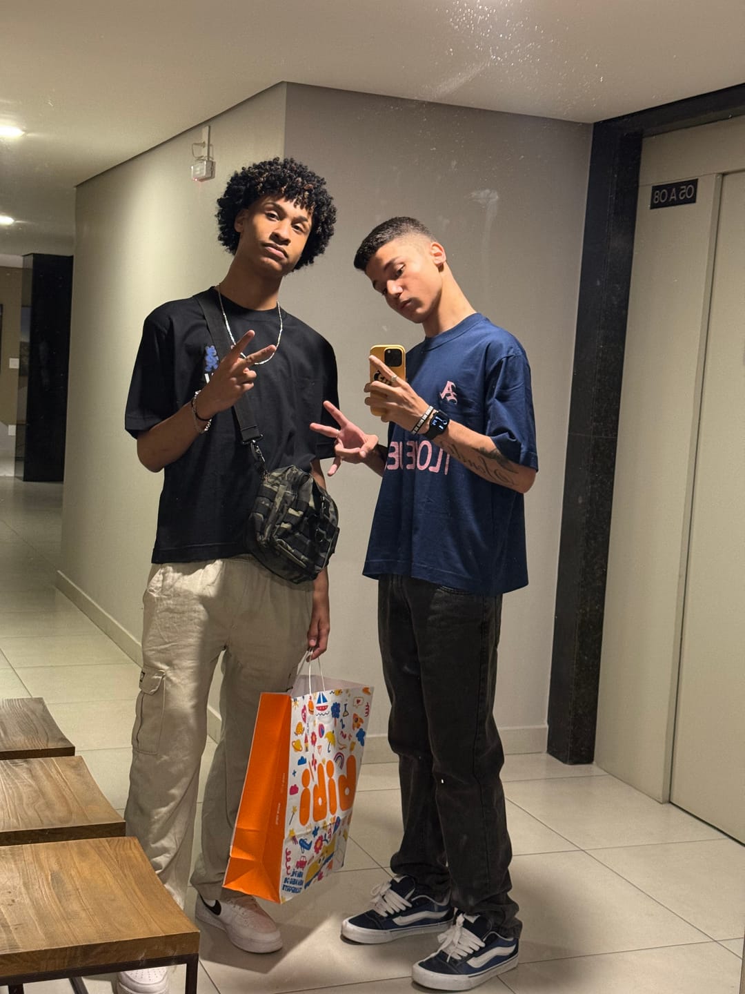 Customer photo review of TEE BOXY ‘FILHOS DE DEUS’