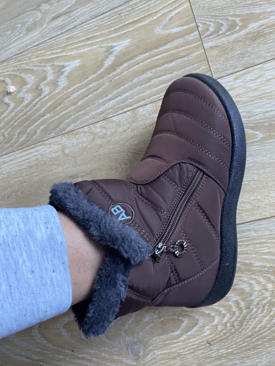 Customer photo review of Bottes Matelassées d’Hiver Imperméables avec Fourrure – Style et Confort