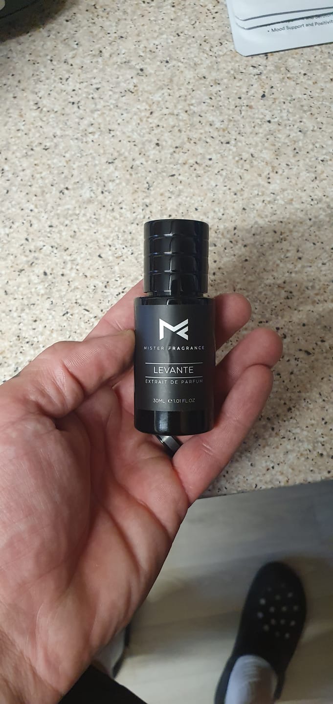 Customer photo review of Levante