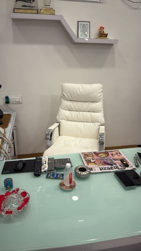 Customer photo review of Ettorez Fortuna High-Back Executive Leatherette Boss Chair