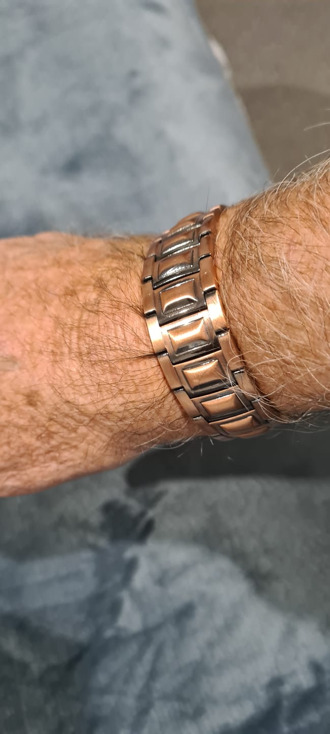 Customer photo review of Mens Copper Magnetic Bracelet TRIPLE Power