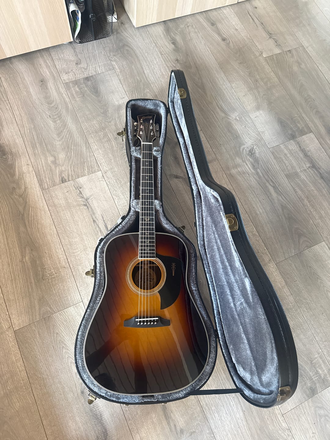 Customer photo review of Leaper Stage - Deep Honey Burst (2026)
