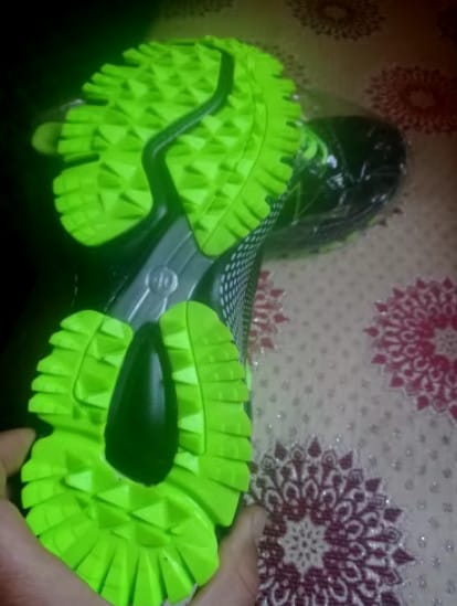 Customer photo review of Chaussures de Sécurité Premium Confortables & Antidérapantes