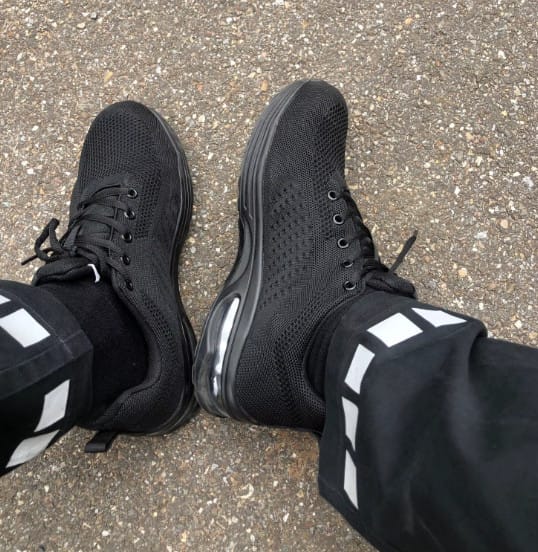 Customer photo review of Baskets de Sécurité et de Travail à Coussin d'Air pour Hommes et Femmes