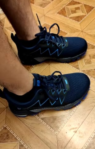 Customer photo review of Chaussures de Sécurité Premium Confortables & Antidérapantes