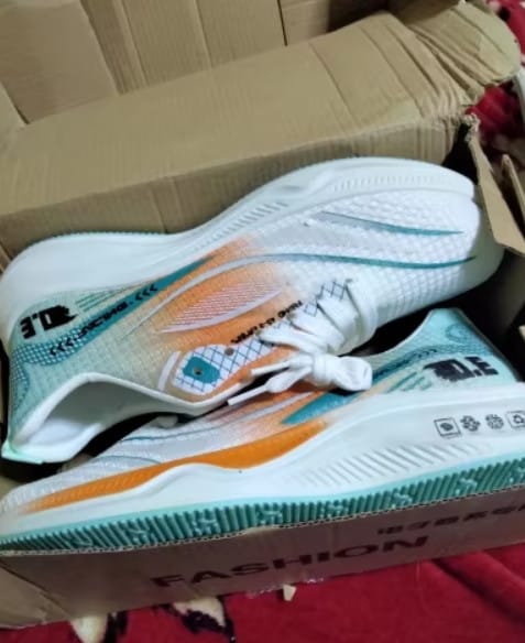 Customer photo review of Baskets de Sport Respirantes et Amortissantes