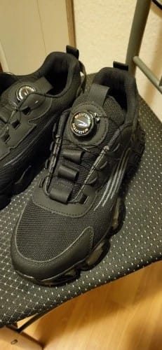 Customer photo review of Chaussures de Sécurité avec Lacet à Bouton Rotatif