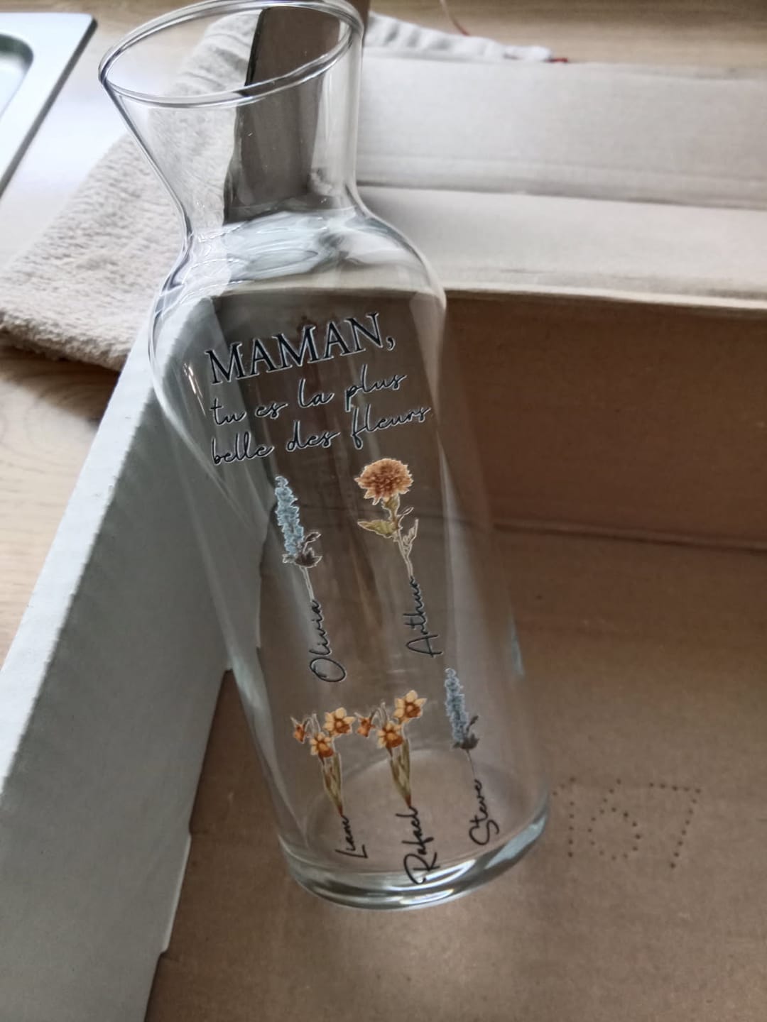 Customer photo review of Toujours en fleur – Vase personnalisé en verre avec fleurs et prénoms pour parents et grands-parents