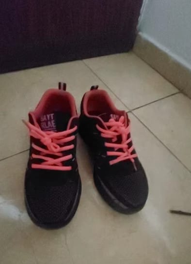 Customer photo review of 👠 Chaussures de Sécurité en Acier pour Femme : Légèreté, Confort et Protection Totale 🔒