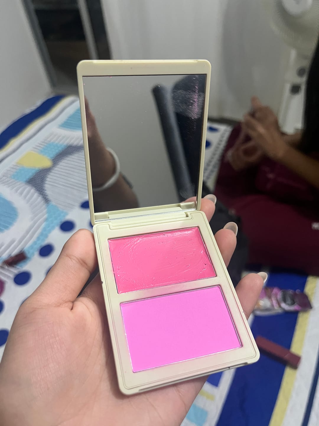 Customer photo review of RUBOR EN DÚO ALLURE CREMA Y POLVO COMPACTO