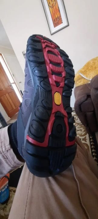 Customer photo review of Chaussures de randonnée en cuir suédé pour homme