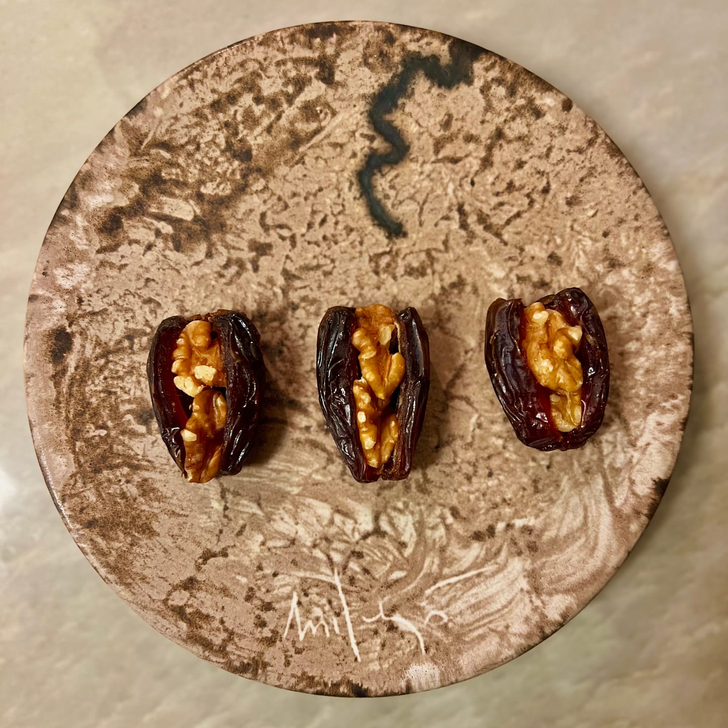 Customer photo review of Organic Premium Medjool Dates Box