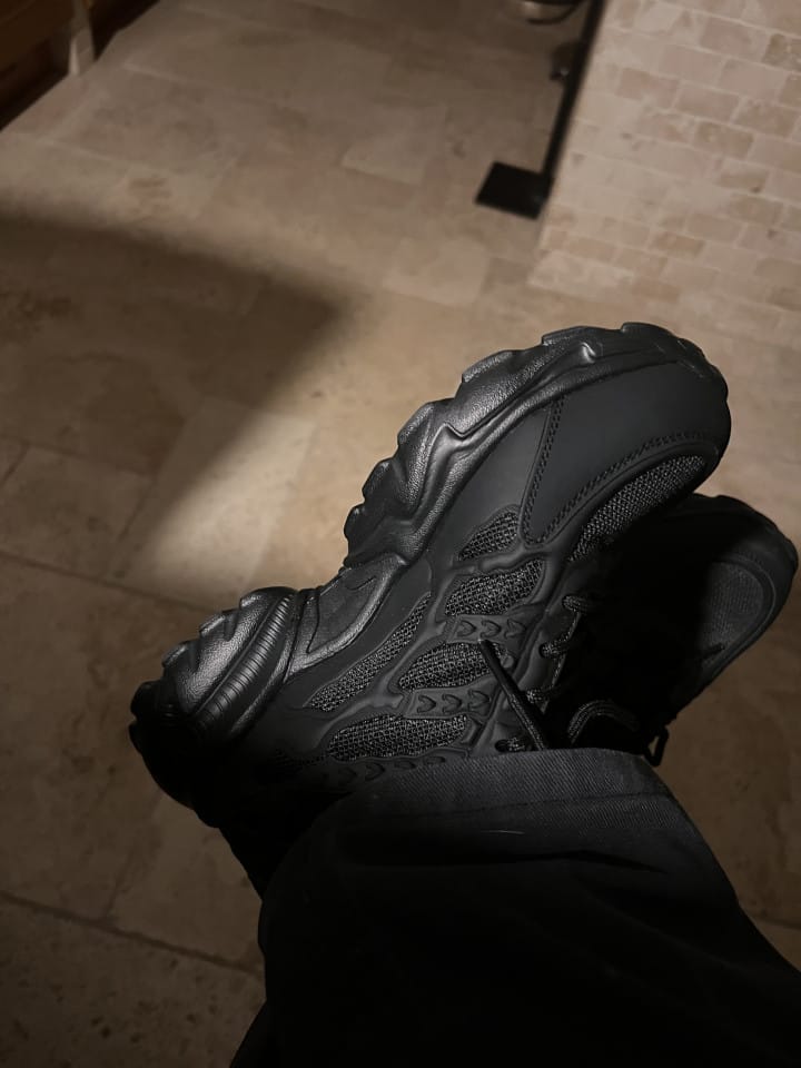 Customer photo review of Chaussures de Sécurité en Acier Confortables