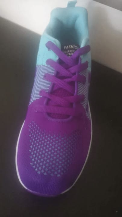 Customer photo review of Baskets RUNNING Respirantes pour femmes