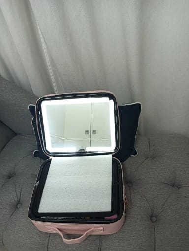 Customer photo review of Vireva Estuche de Maquillaje con Espejo LED