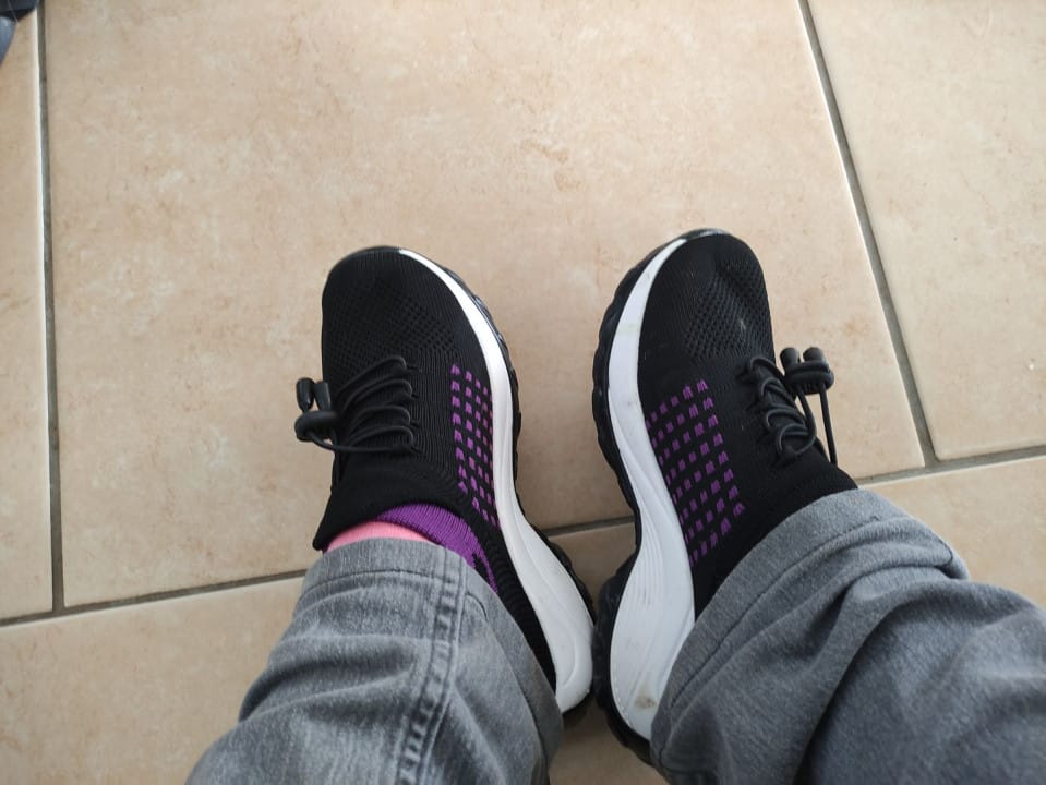Customer photo review of Baskets Légères et Respirantes pour Femme - Confort et Style