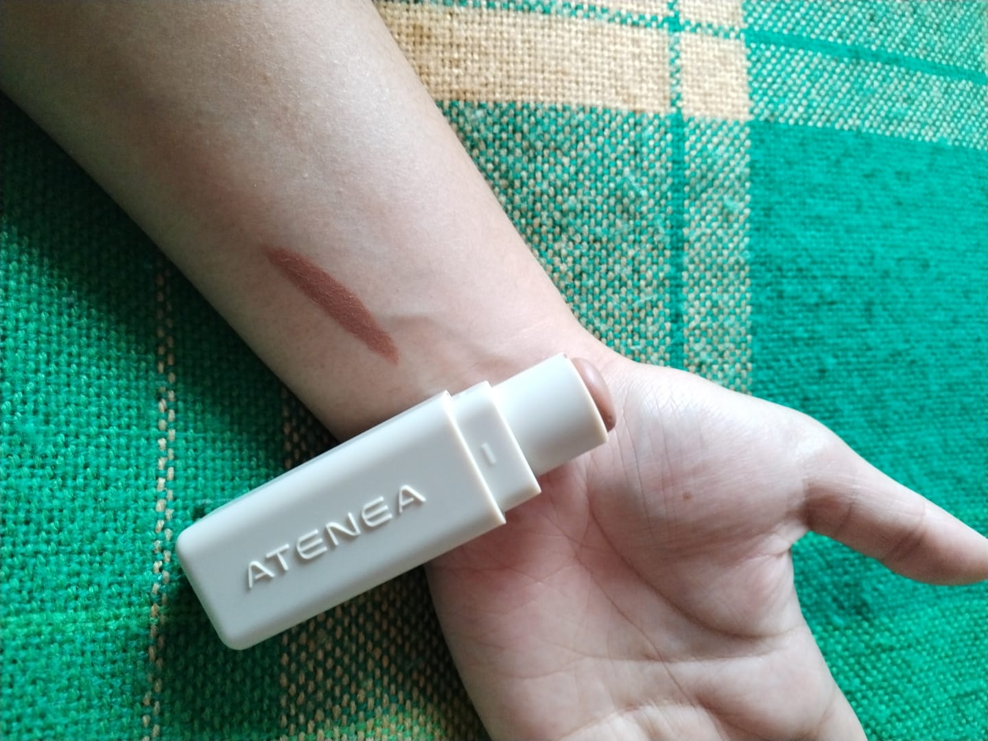 Customer photo review of BRONZER CREMOSO EN BARRA COLLECTION