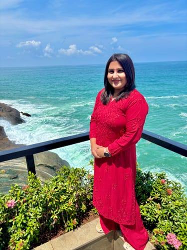Customer photo review of Azel Maroon 2 piece Rayon set