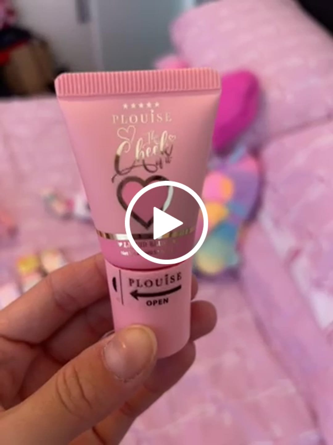 Reseña en vídeo del cliente de P.Louise The Cheek Of It Liquid Blush Revista Legally Pink