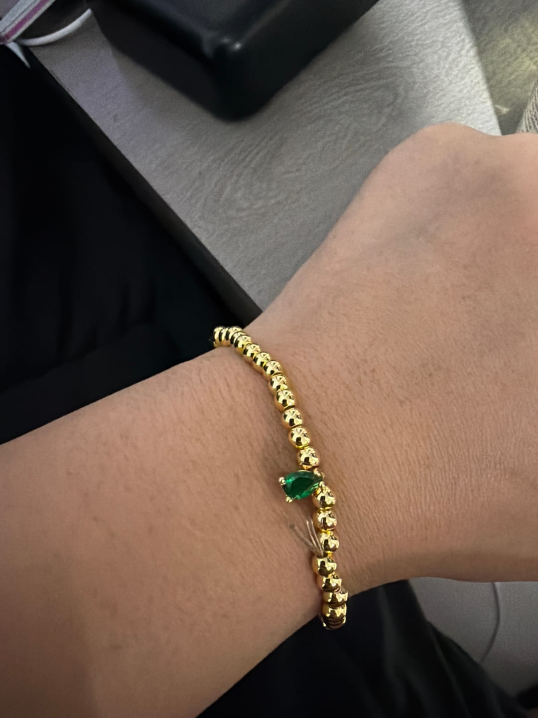 Customer photo review of Pulsera Bolitas Birthstone Gota