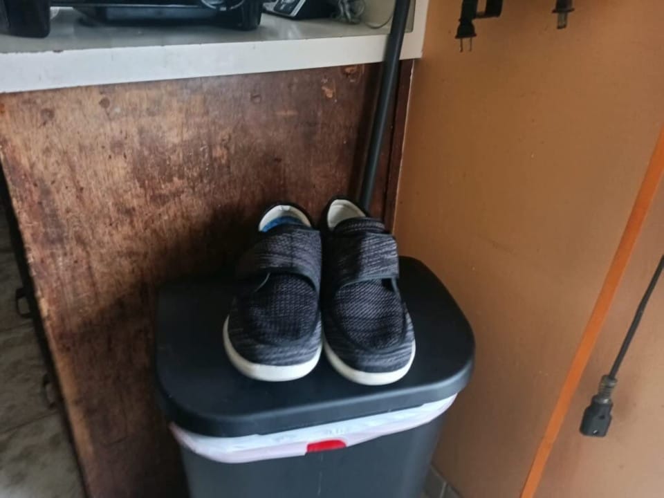 Customer photo review of Chaussures Orthopédiques Larges & Confortables