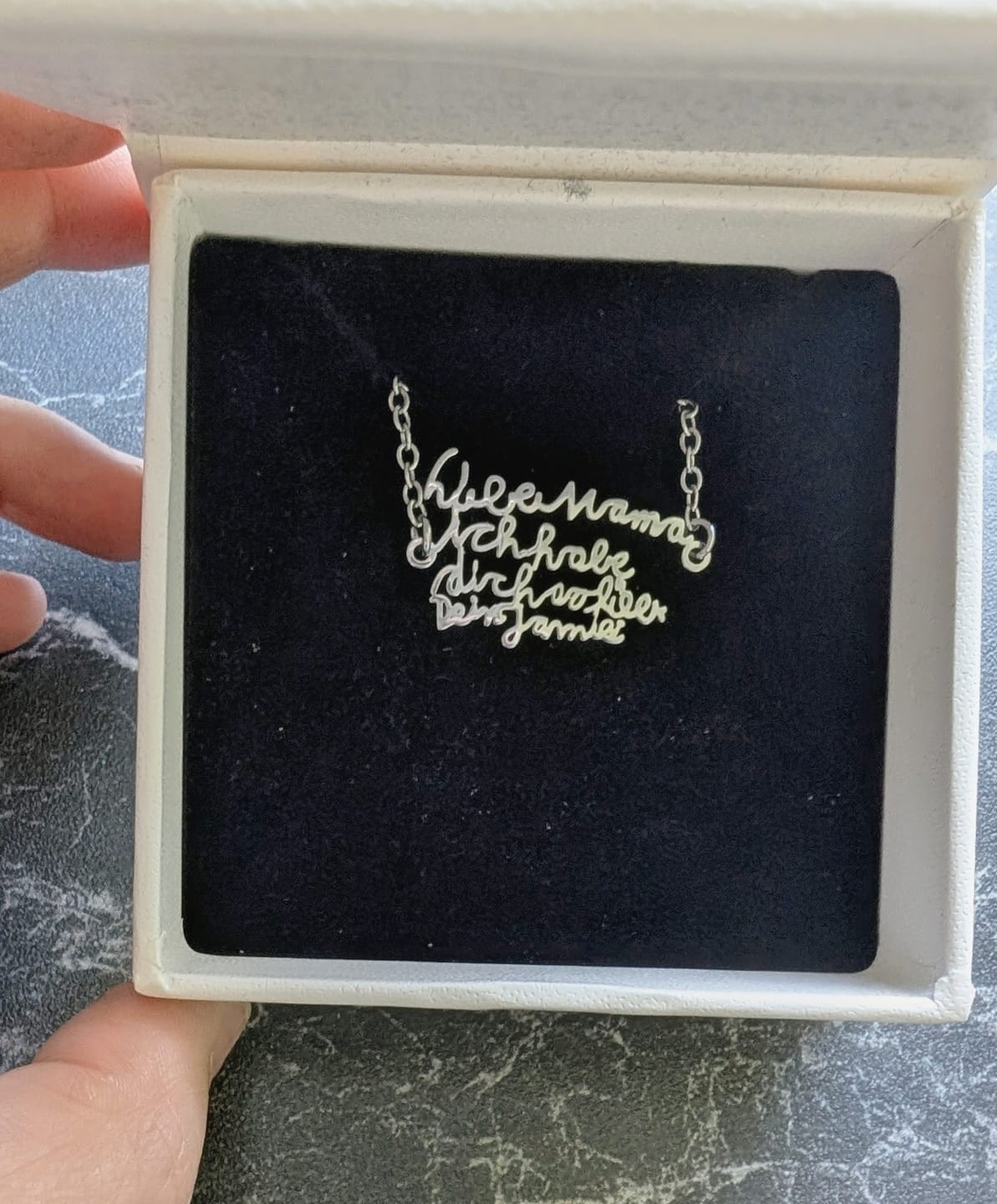 Customer photo review of Schmuck aus Deiner persönlichen Handschrift