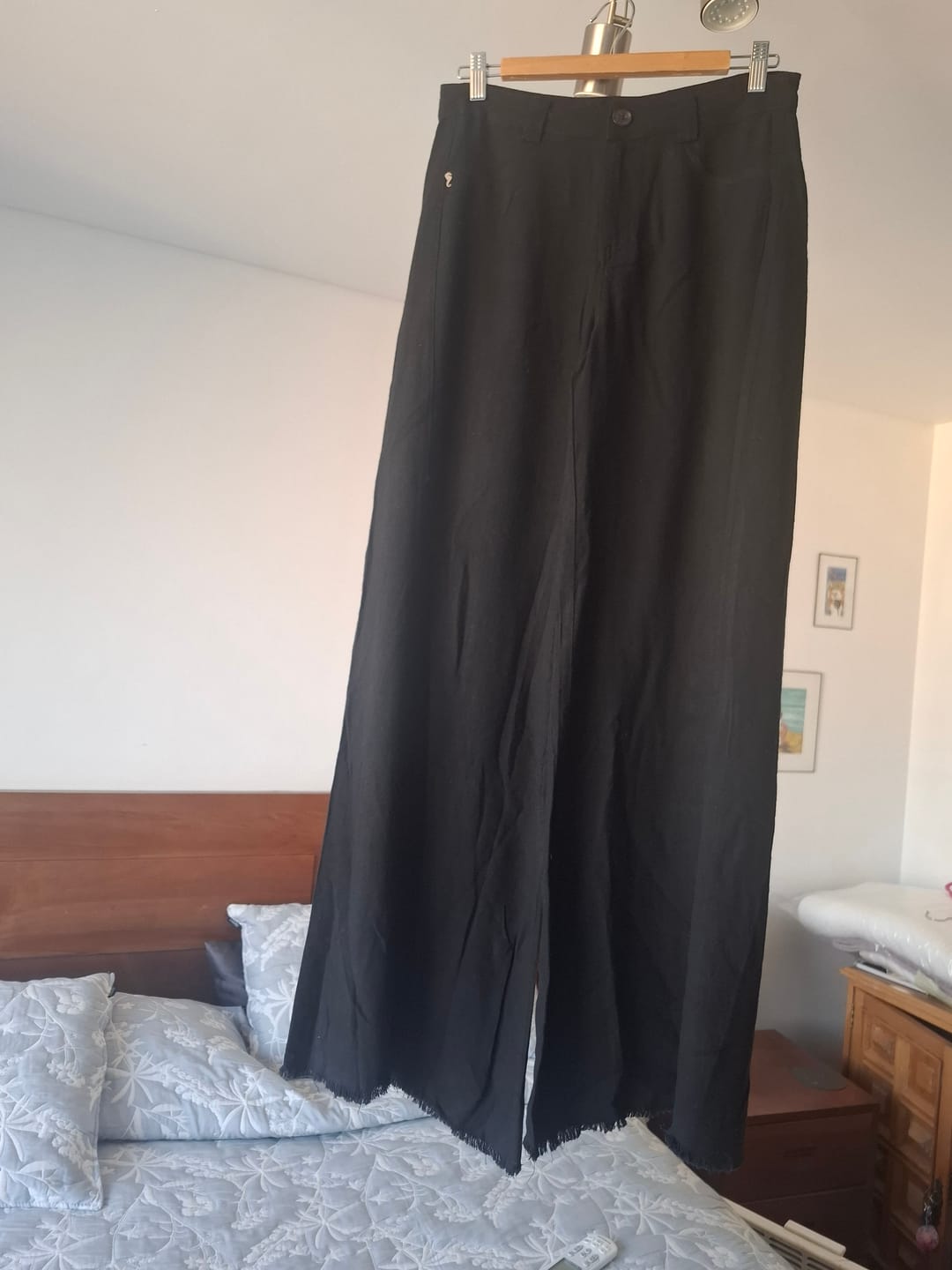 Customer photo review of PANTALÓN ANNA TA Lino Tiro Alto negro
