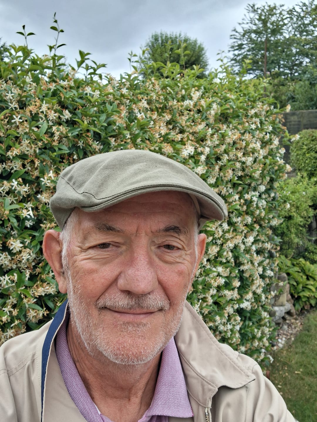 Customer photo review of Donegal Touring Cap Linen