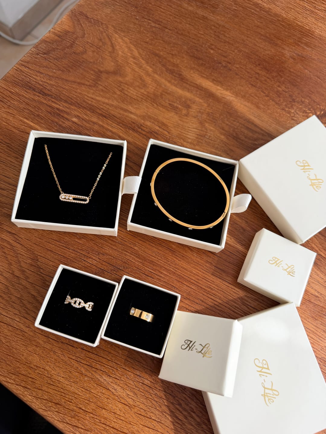 Customer photo review of Pave Flow Deluxe Ring 14K Vergoldet