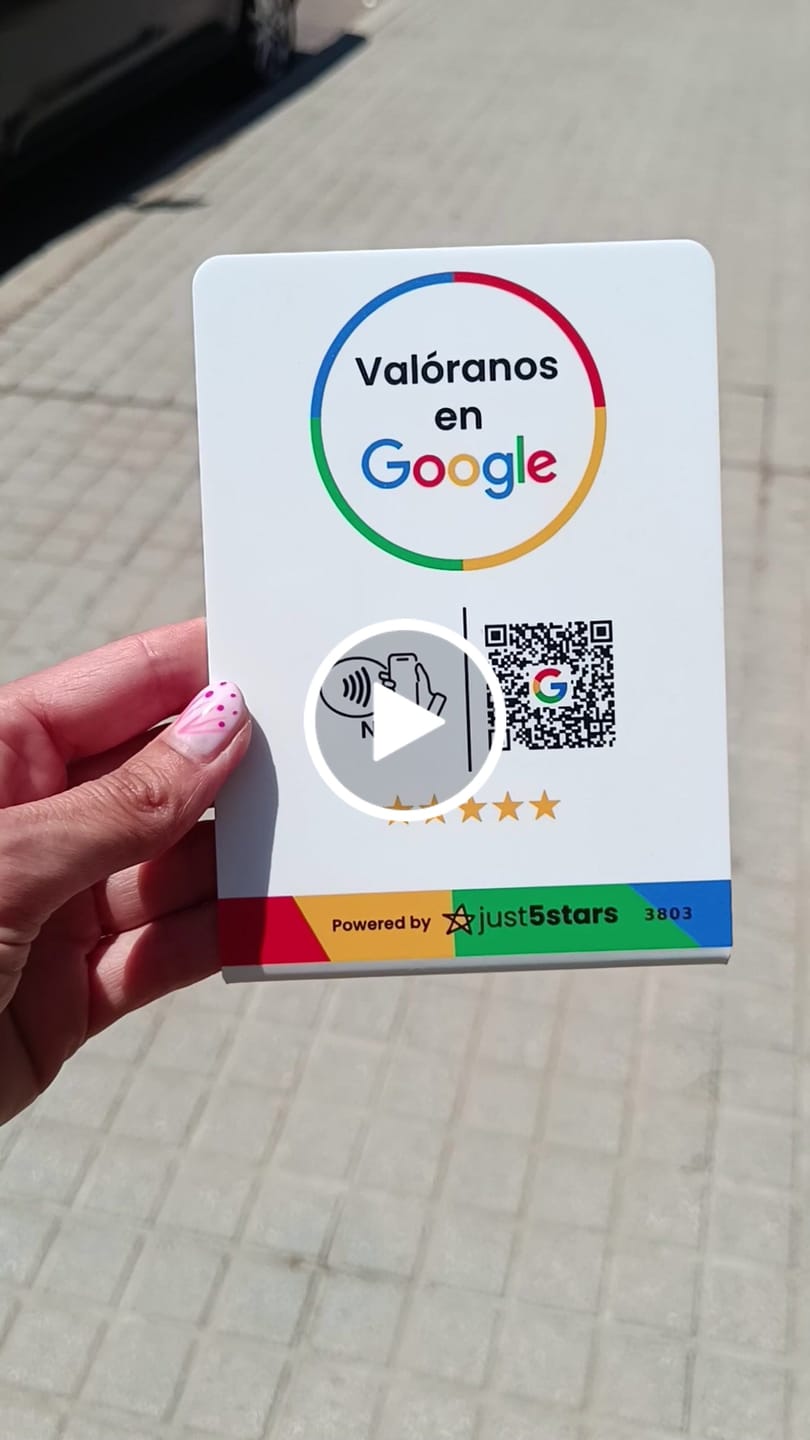 Customer video review of Expositor Reseñas Google NFC & QR (ES)