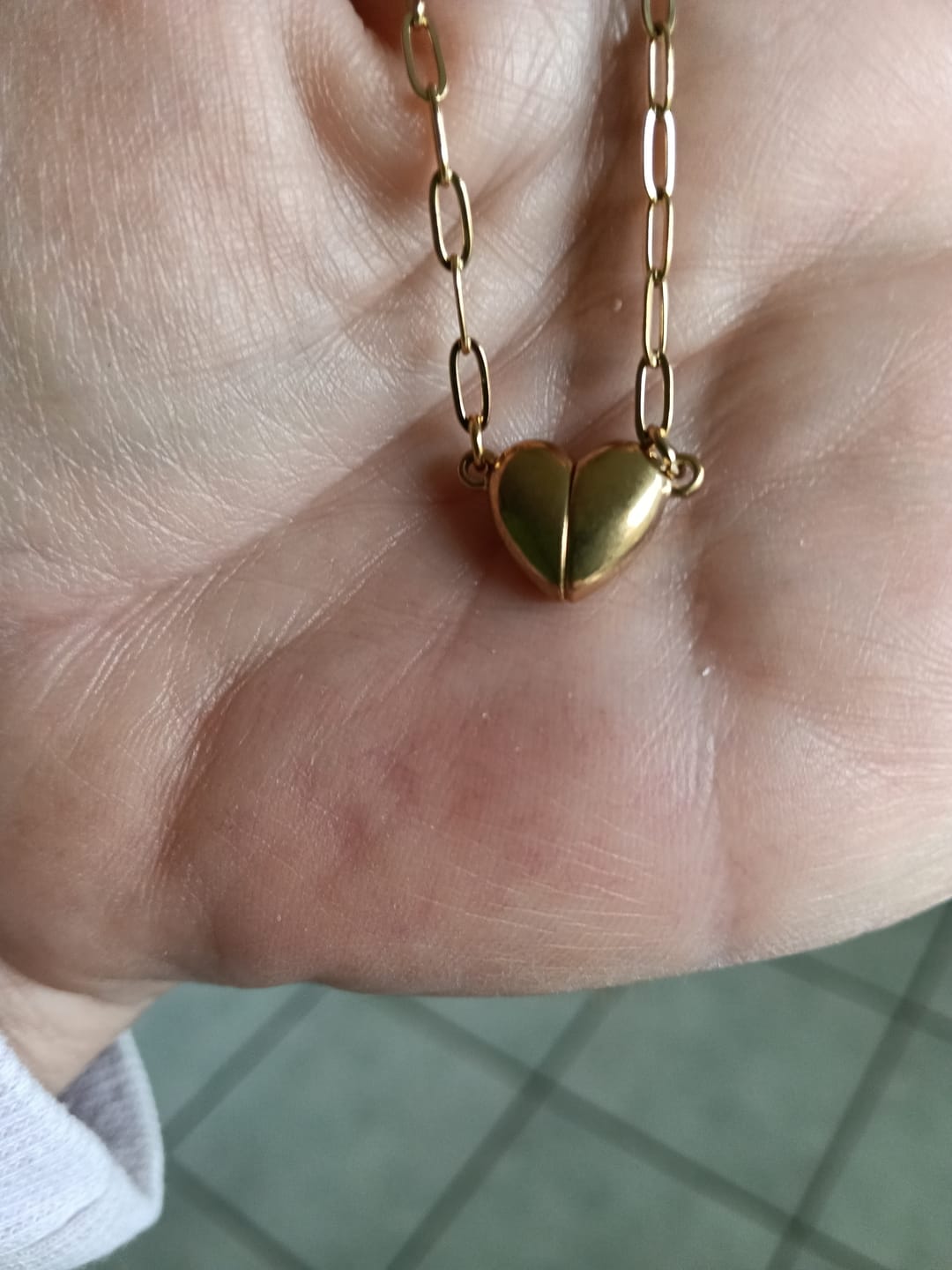 Customer photo review of Magnet Heart Necklace
