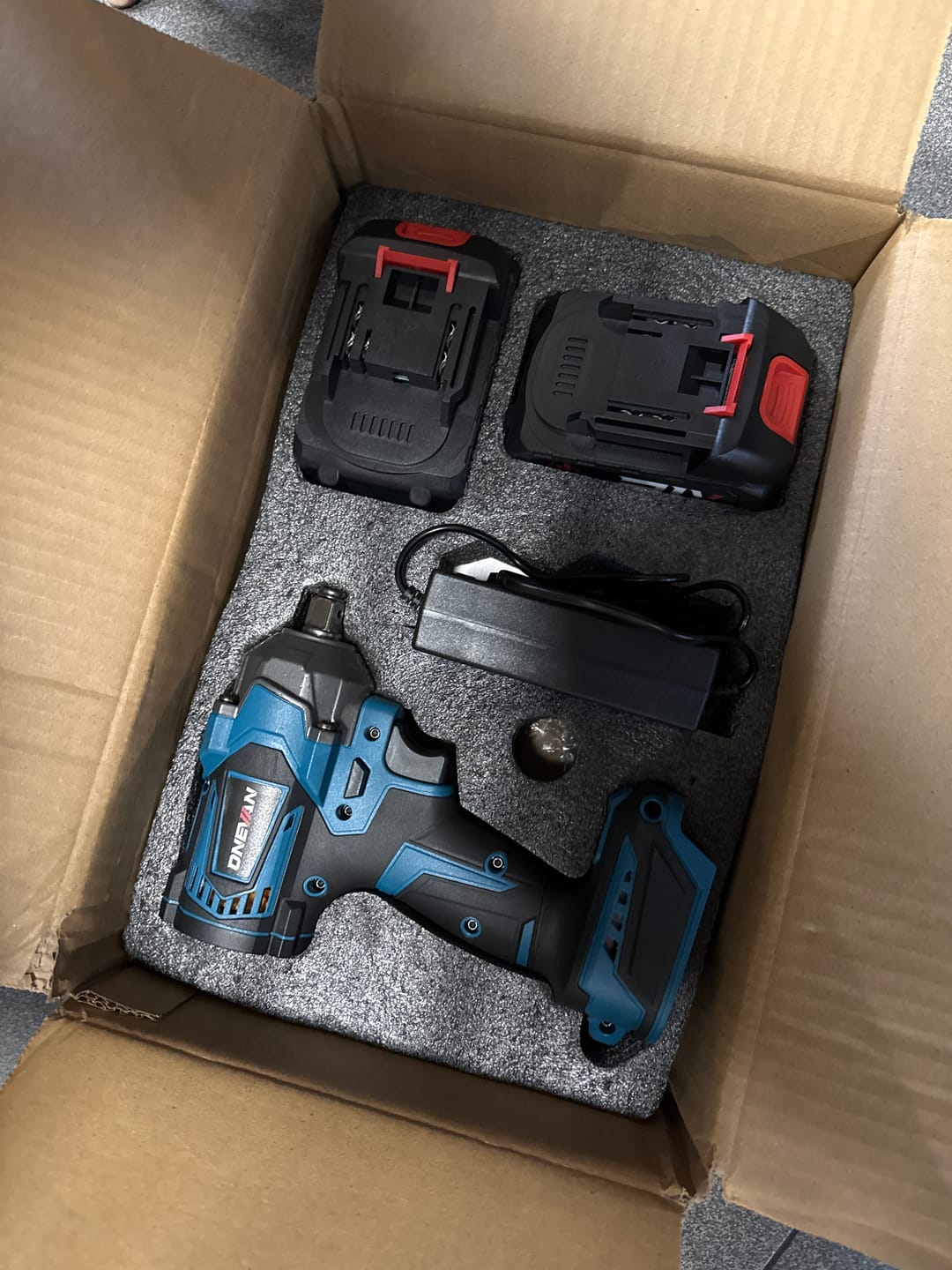 Customer photo review of ONEVAN 30mm & 50mm Pruning Shears | 8" Chainsaw & 8" Pole Chainsaw | 510mm Hedge Trimmer Brushless Cordless 5‑Pc. Combo Kit
