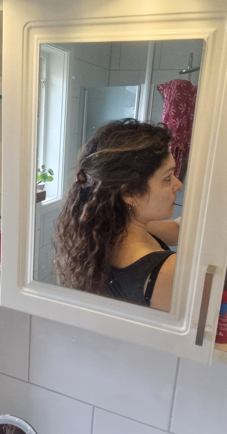 Customer photo review of Curly seamless Clip-ins